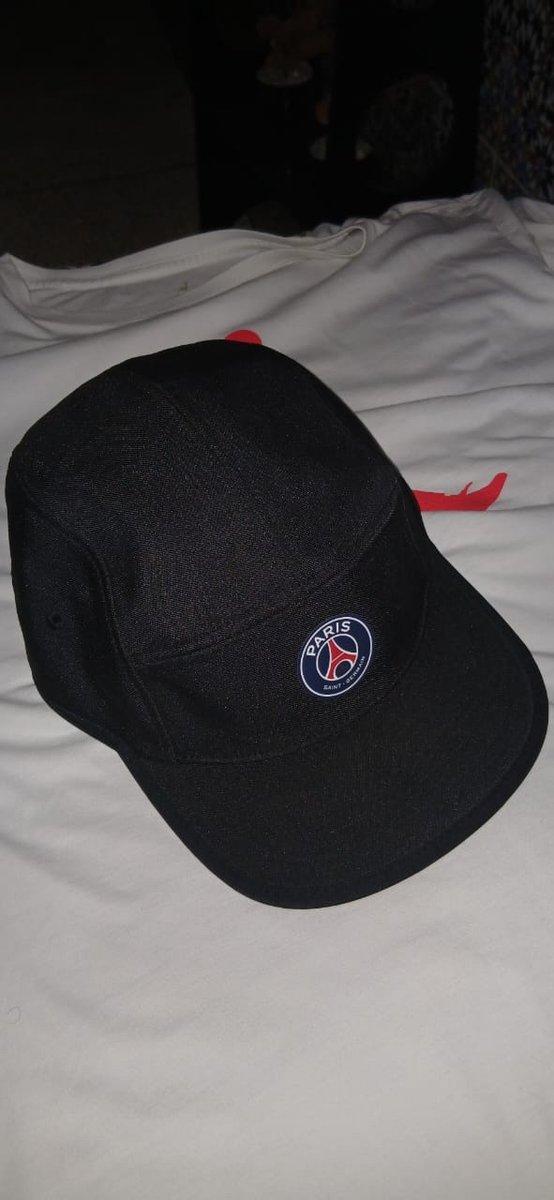 Caskette nike original Paris XL/L comme neuve