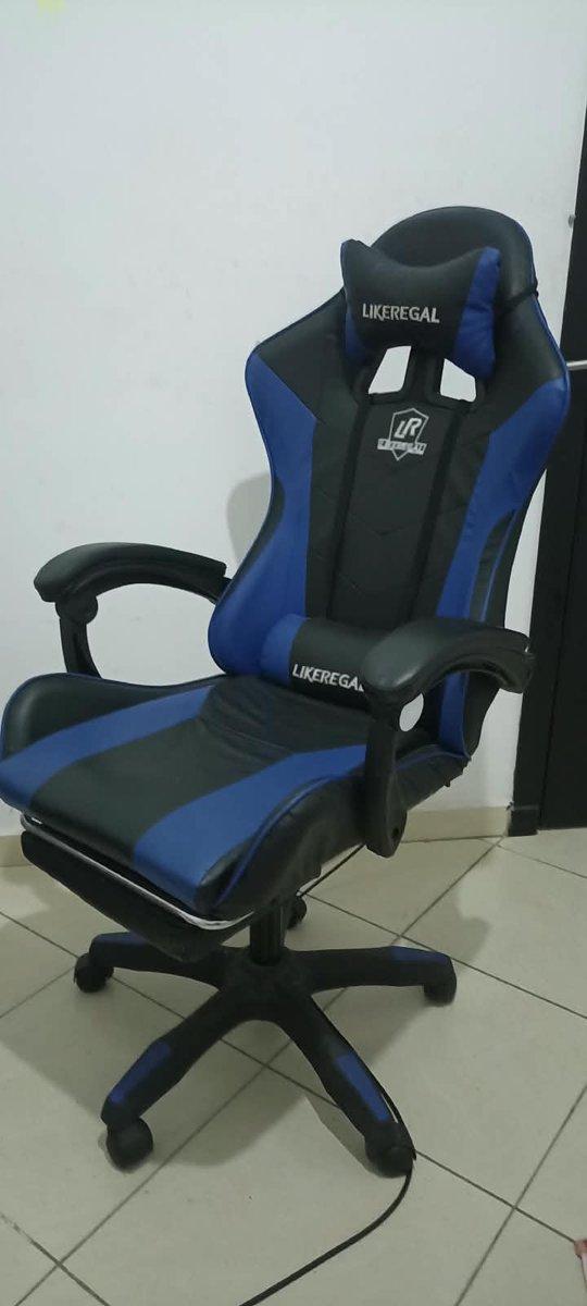 Fauteuil gaming Likeregal noir et bleu, repose-pieds intégré