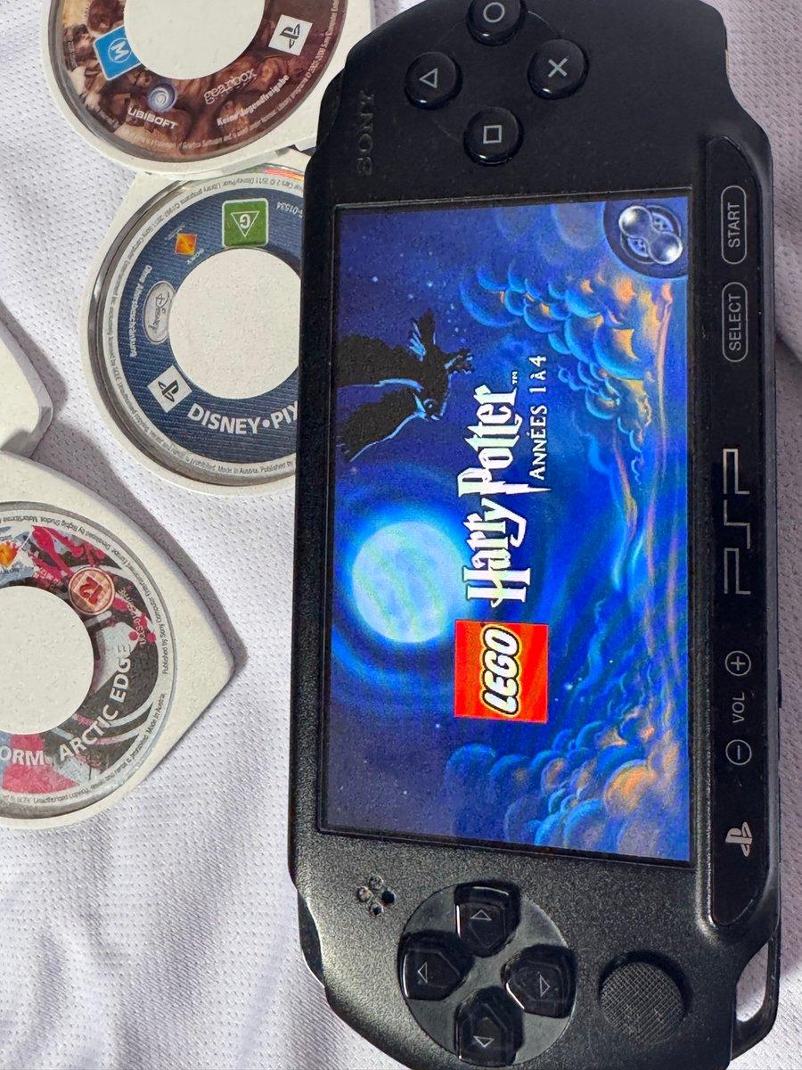 🎮 PSP Street E1004 Version européenne أصلية + 9 ألعاب أصلية + الشاحن + البواطة, 2/15