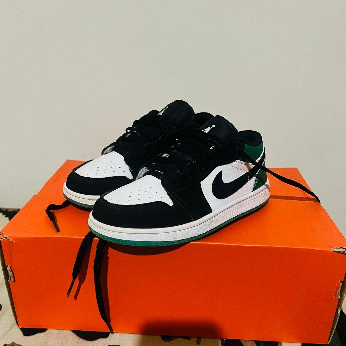 Nike Jordan original p:34 comme neuve, 2/6