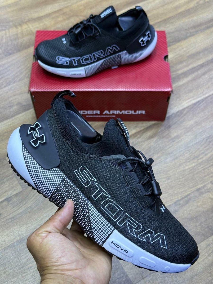 Chaussures de sport Under Armour noires, 2/2