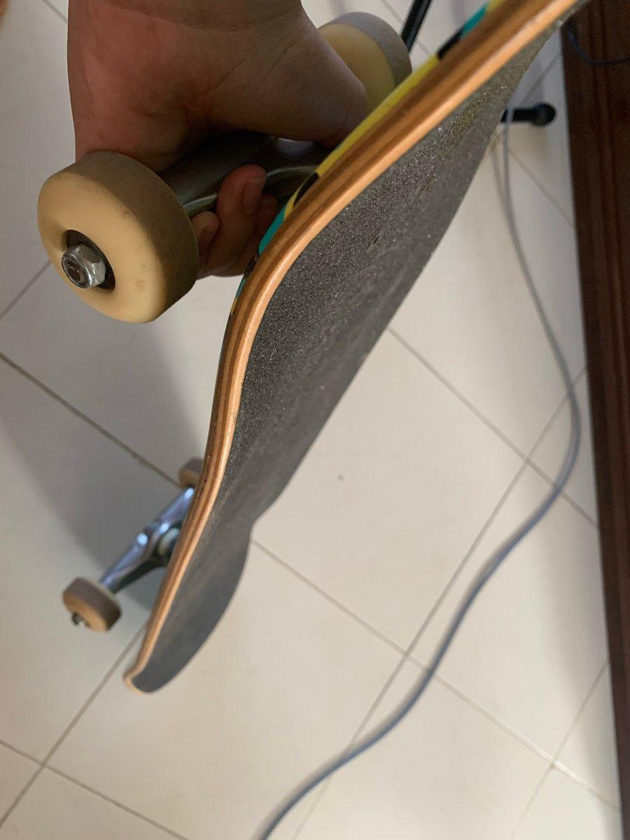 Skateboard, 2/3