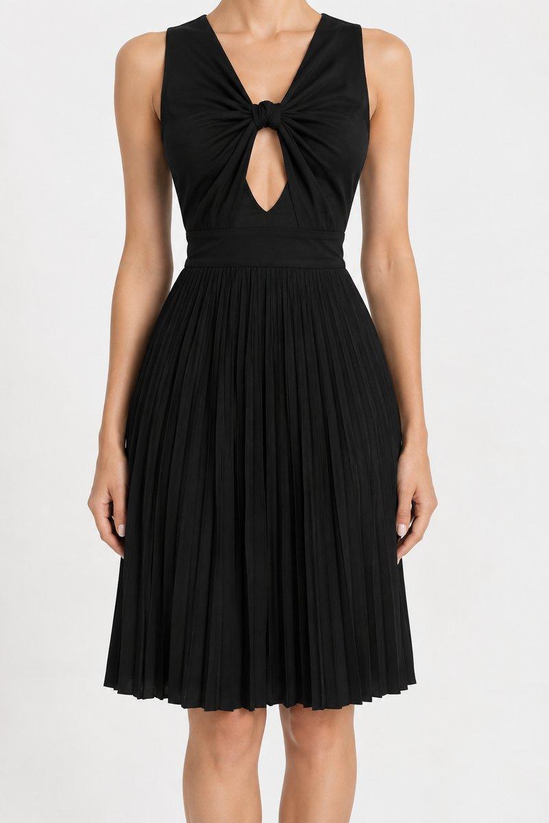 Robe noire élégante à plis, 2/4