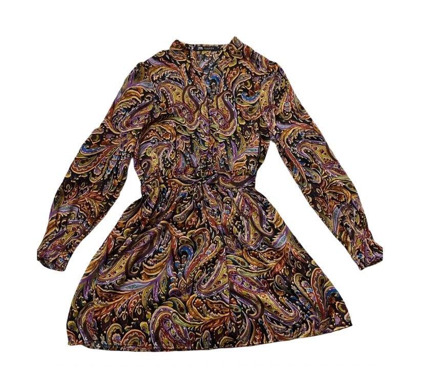فستان Zara أصلي بطبعة Paisley – مقاس S – جميل – السعر 183 درهم"🚨