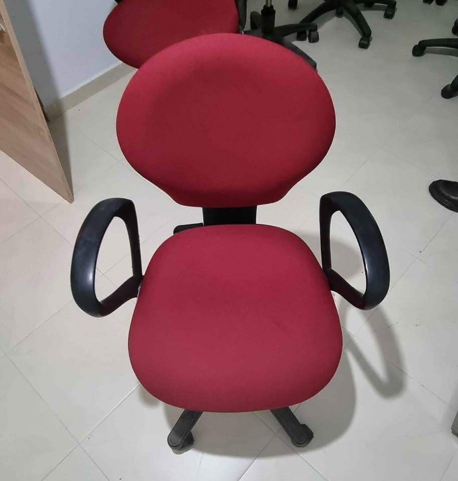 Nouvelle chaise, 2/2