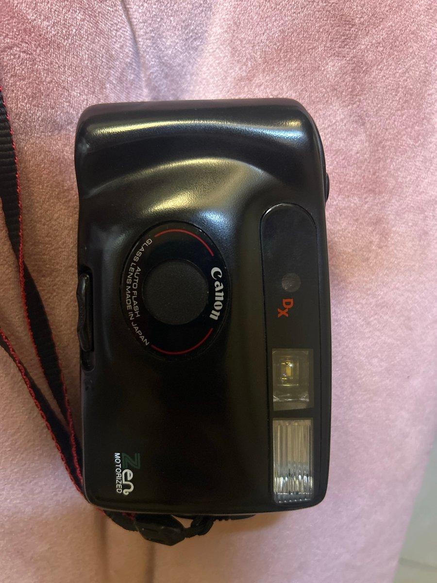 Appareil photo vintage Canon Zen Motorized 35mm argentique, 2/4