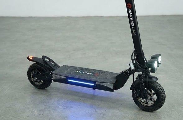 Trotinette électrique maxwheel gt4
